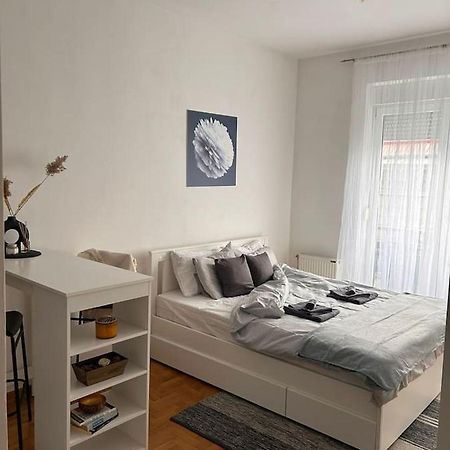 S11 Apartamento Novi Sad Exterior foto